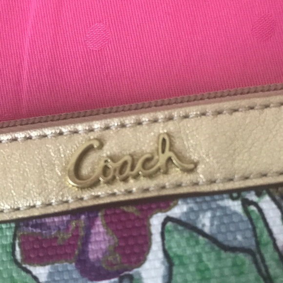 Coach canvas wristlet - Picture 2 of 3
